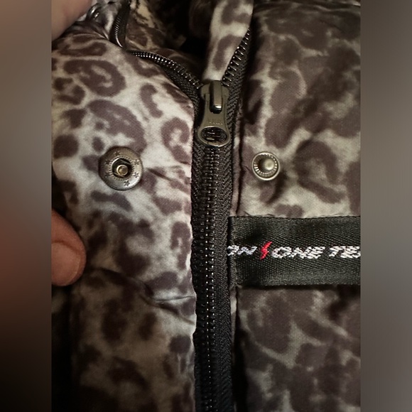 ONE TEASPOON Animal Print Puffer Jacket - Picture 6 of 10